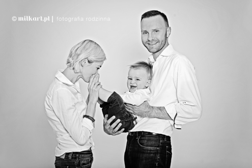 fotografia-rodzinna-sesja-zdjeciowa-sesje-fotograficzne-rodziny-zdejcia-rodzinne-studio-fotograficzne-zdjecia-portretowe-rodziny-poznan
